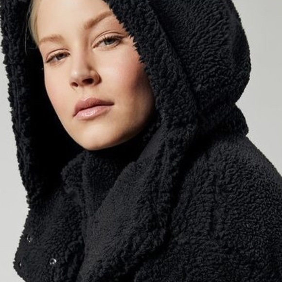 ALO Yoga Norte Oversized Sherpa Fleece Jacket - Picture 3 of 9
